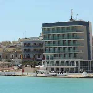 Water's Edge 3* Birżebbuġa